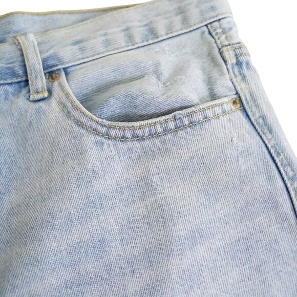 Forever 21 Light Wash Denim Shorts - Women’s Casual Cutoff High-Waisted Shorts, - Picture 4 of 11